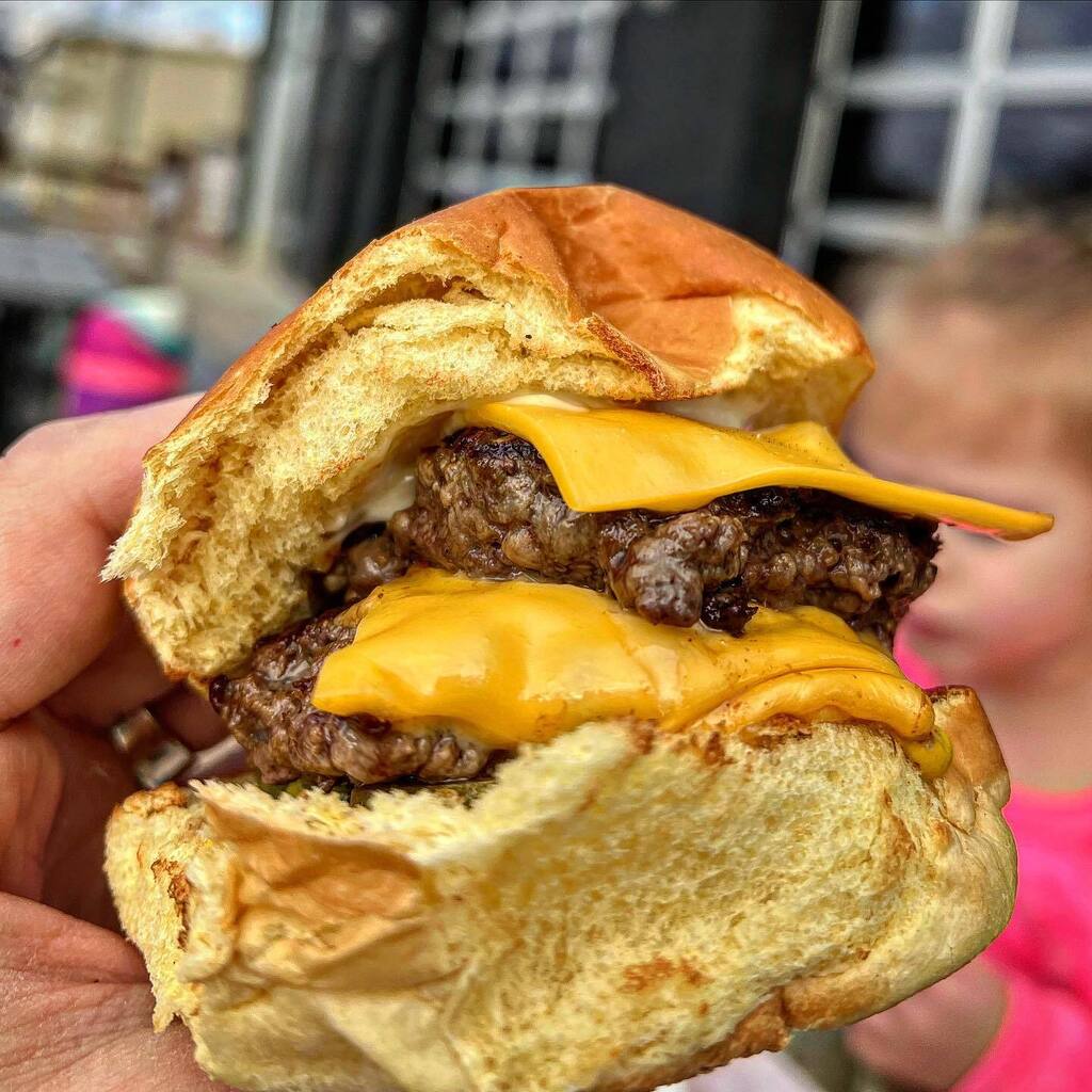 Spent a week in Nashville and ate a lot of tasty things but I'm still thinking about the burger I got @barebonesbutcher.

Top tier and one of my favorites I've had in a long, long time. instagr.am/p/CnZs2EFOoN2/