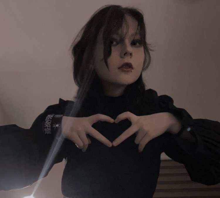 katyatiu3's tweet image. 🖤❤️🖤 #visualkey #goth #madmansesprit