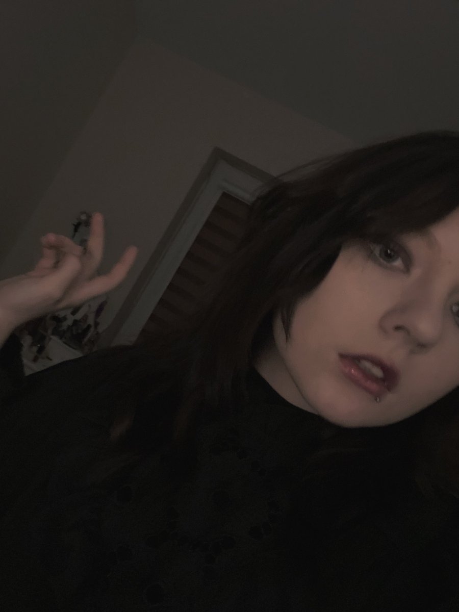 katyatiu3's tweet image. 🖤❤️🖤 #visualkey #goth #madmansesprit