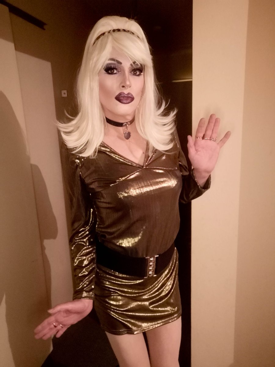 Patsy wishes you a happy new year🤣❤️💋