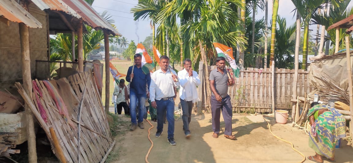 INCTripura's tweet photo. আমরা শুনবো আপনাদের কথা !
আমরা আছি আপনাদের পাশে ।

৫১ নং ফটিকরায় বিধানসভাতে জাতীয় কংগ্রেস দলের ঘরে ঘরে জনসম্পর্ক অভিযান চলছে।

#Congress 
#TripuraCongress 
#CongressIn2023
#MissionElection https://t.co/ht4MAYNT9P