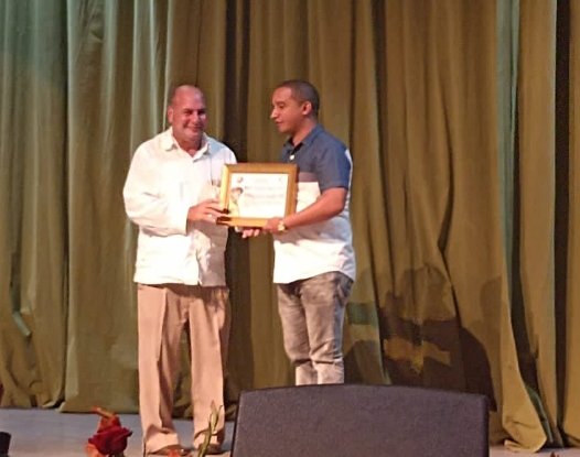 Buró Nacional de la Unión de Jóvenes Comunistas entrega  reconocimiento a Delegación Territorial del Ministerio de Ciencia, Tecnología y Medio Ambiente en Sancti Spíritus en manos del delegado Leonel Díaz Camero
<a href="/ElbaRosaPM/">Elba Rosa</a>
<a href="/SANTANACITMA/">JOSE FIDEL SANTANA NUÑEZ</a>
<a href="/adianez_taboada/">Adianez Taboada</a>
<a href="/ArmandoRguezB/">Armando</a>
<a href="/citmacuba/">Ministerio de Ciencia, Tecnología y Medio Ambiente</a>