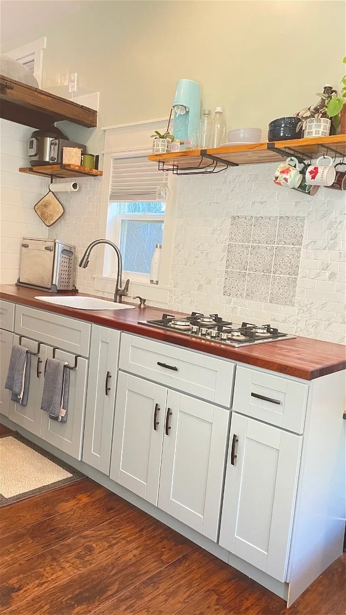 Tiny House Listings tweet media