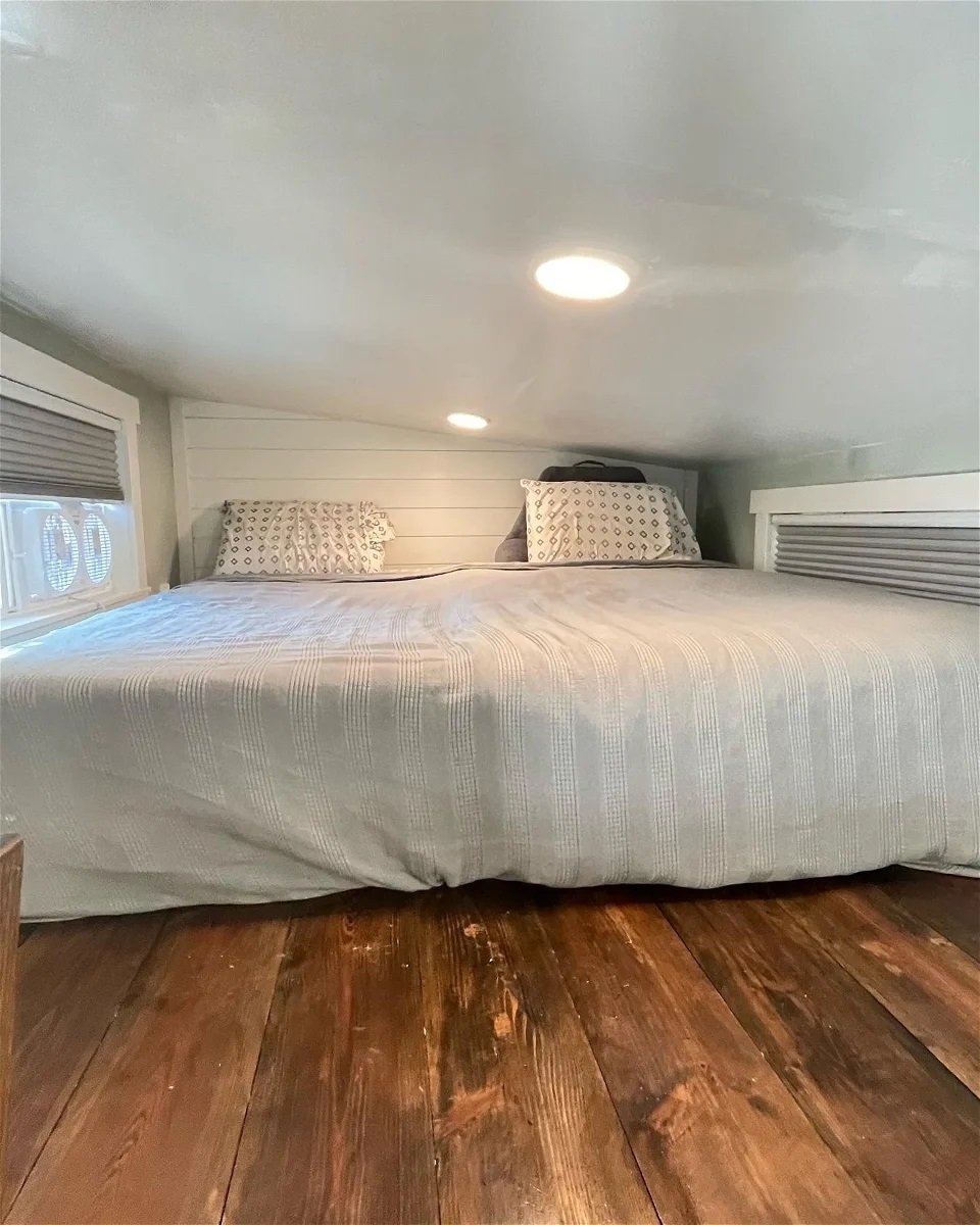 Tiny House Listings tweet media