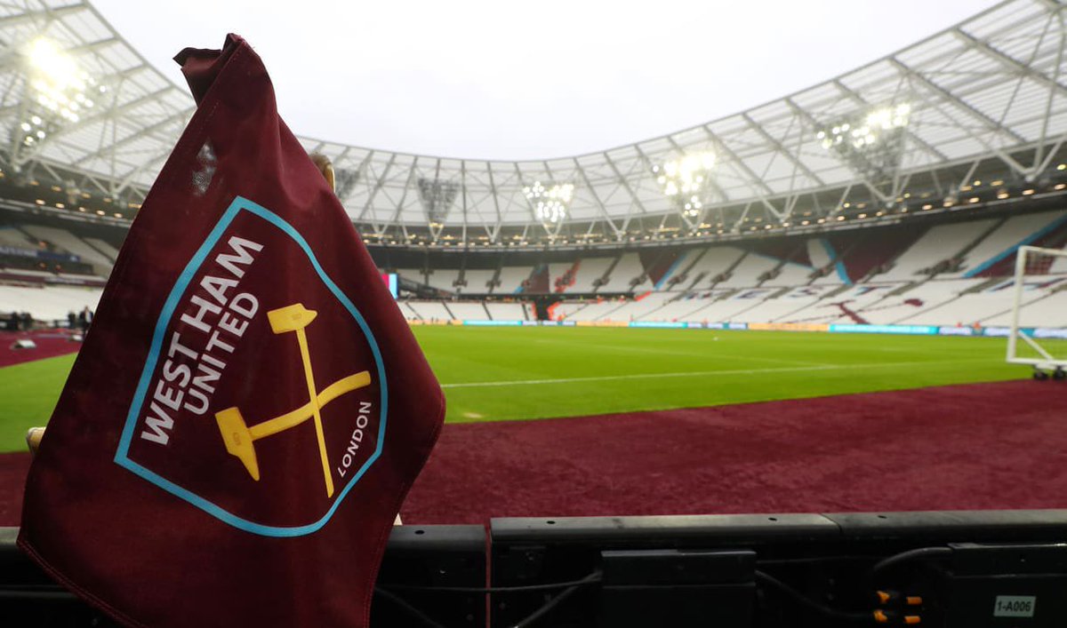 JameswhufcJones's tweet photo. Take your pick West Ham. https://t.co/LvmWeyS3Uu