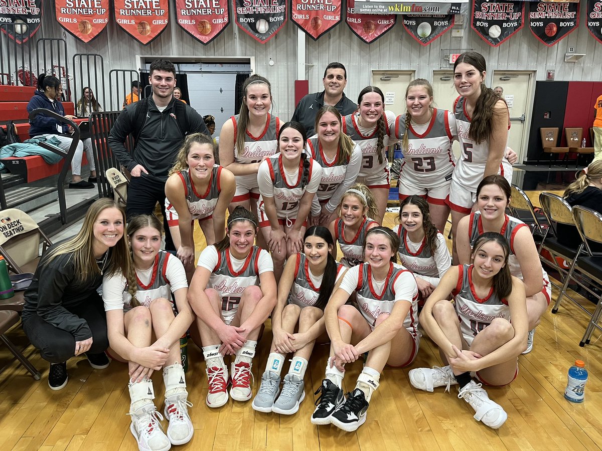 gobluegrl14's tweet photo. Winnin’ in Berlin 🙌🏀🙌 @NWHSgirlshoops @CitCountry @Hollywood_Lower Way to go NW! #nwpride 🫶🏼 #teamNW https://t.co/zeKNzBY3Qw