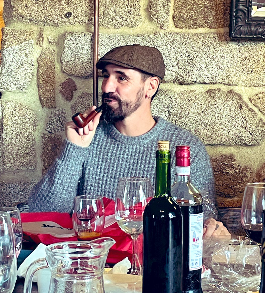 Desde la objetividad propongo que Cuñao se haga cargo del <a href="/realvalladolid/">Real Valladolid C.F.</a> 
RT si estás MUY a favor.