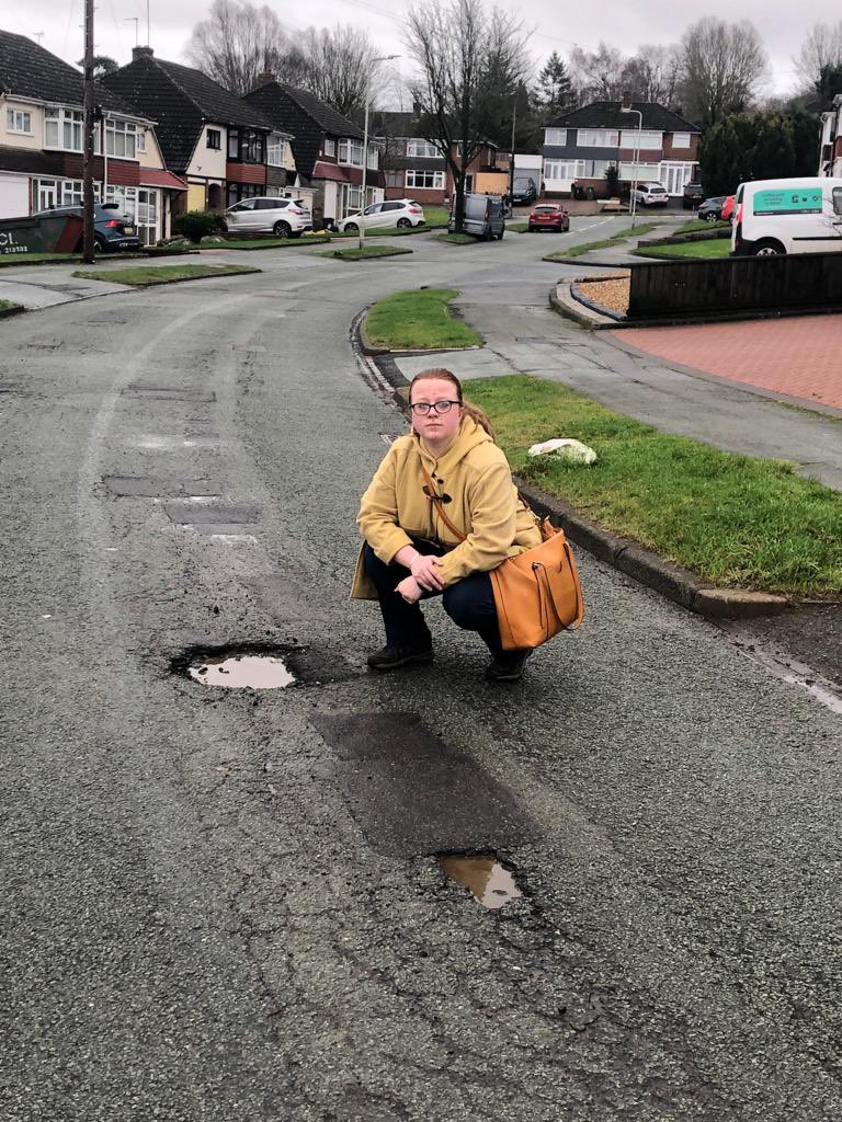 Sian_Arkay's tweet image. Good to be back out in #Springvale with our wonderful team, incl @Mak_Singh4U! Thanks so much to @CllrSimonB and @CllrWendyDalton for the support. Noticing local issues and asking residents for feedback on changes they want to see locally. #togetherstronger #Dovedale #localteam