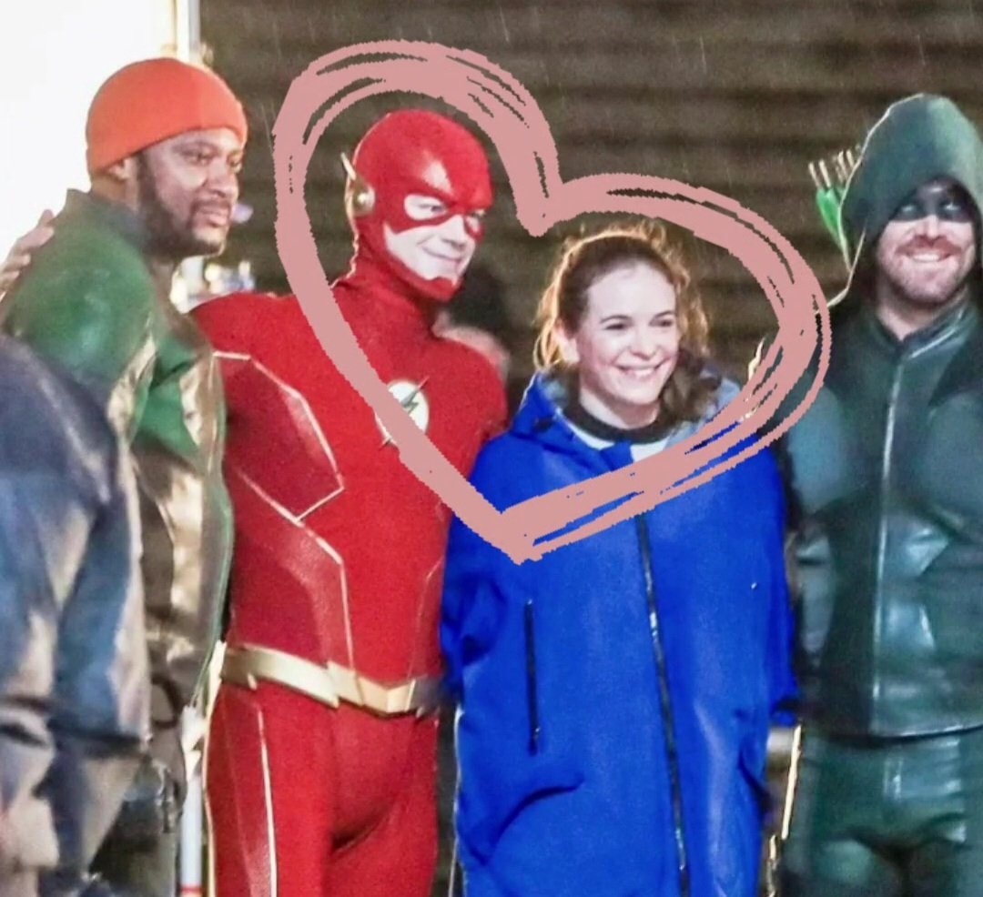 TrayBVmrsMorgan's tweet photo. Good Morning #Snowbarry #Flashfrost Family
Blessing your feed with mom &amp; dad
Even on their colors red and blue https://t.co/PhLpjVtIVA