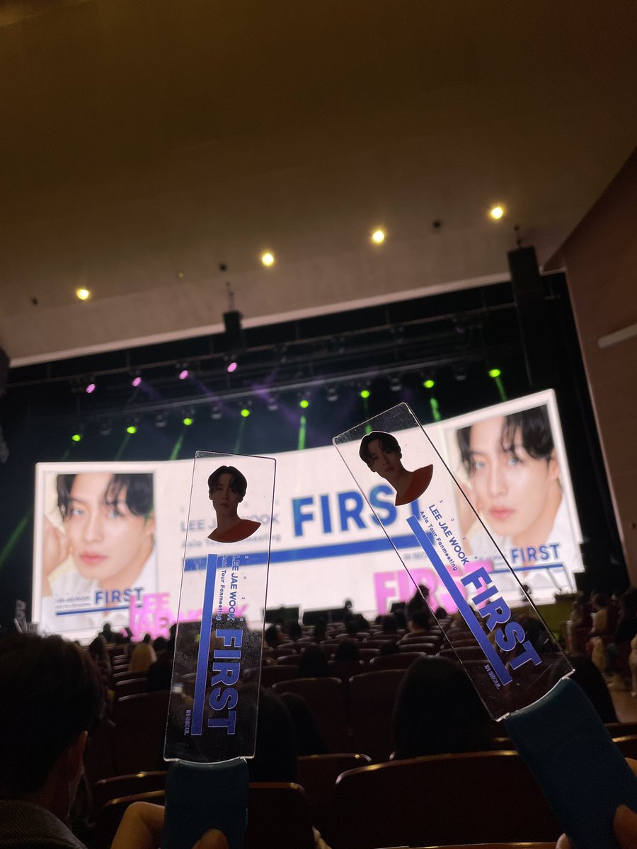 Jaemung0510's tweet photo. 첫 팬미팅☺️❤️
#이재욱팬미팅 https://t.co/XfUck7YhbW