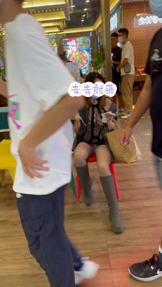 ququjiulaivi's tweet photo. @meiridabi 骚女友展示 https://t.co/by9EnINZry