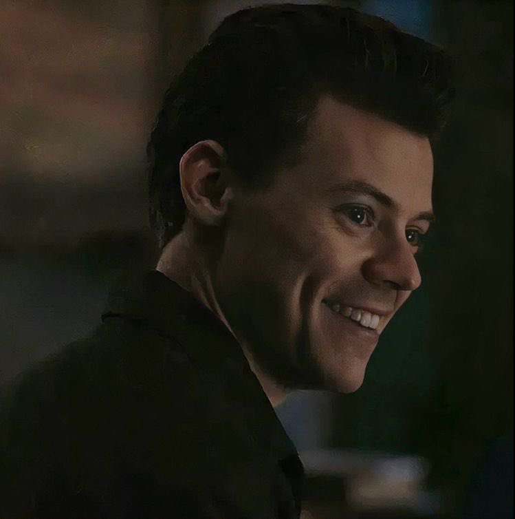 hsonset's tweet photo. Harry Styles as Our Tom Burgess! https://t.co/03v31HSUvx