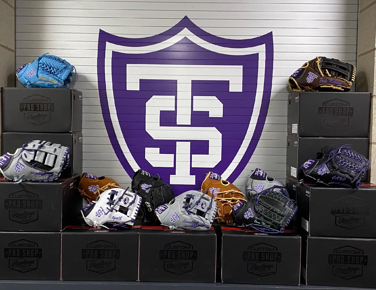 New leather starting to come in! 🔥
#ROLLTOMS