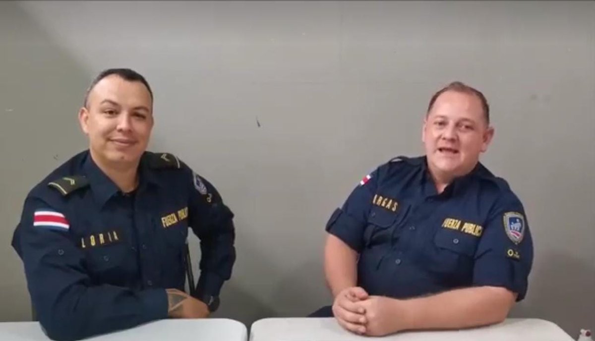 seguridadcrc's tweet photo. Presentamos #ElPolicíaEnsuCasa, producido por la Dirección de Programas Policiales Preventivos de la @fuerzapublicaCR, transmitido por Radio Gigante (800 AM).
https://t.co/UVlqzG0Cnm https://t.co/0fE7S24F9N