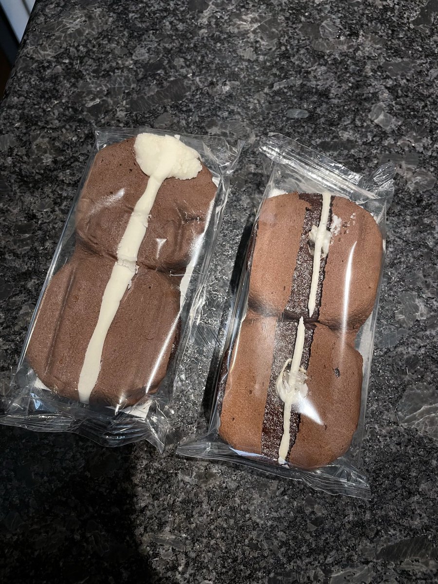 teachingkat's tweet photo. @Tastykake Having grown up on these, and seen the original bakery … so disappointed. https://t.co/xYuzt83JTs