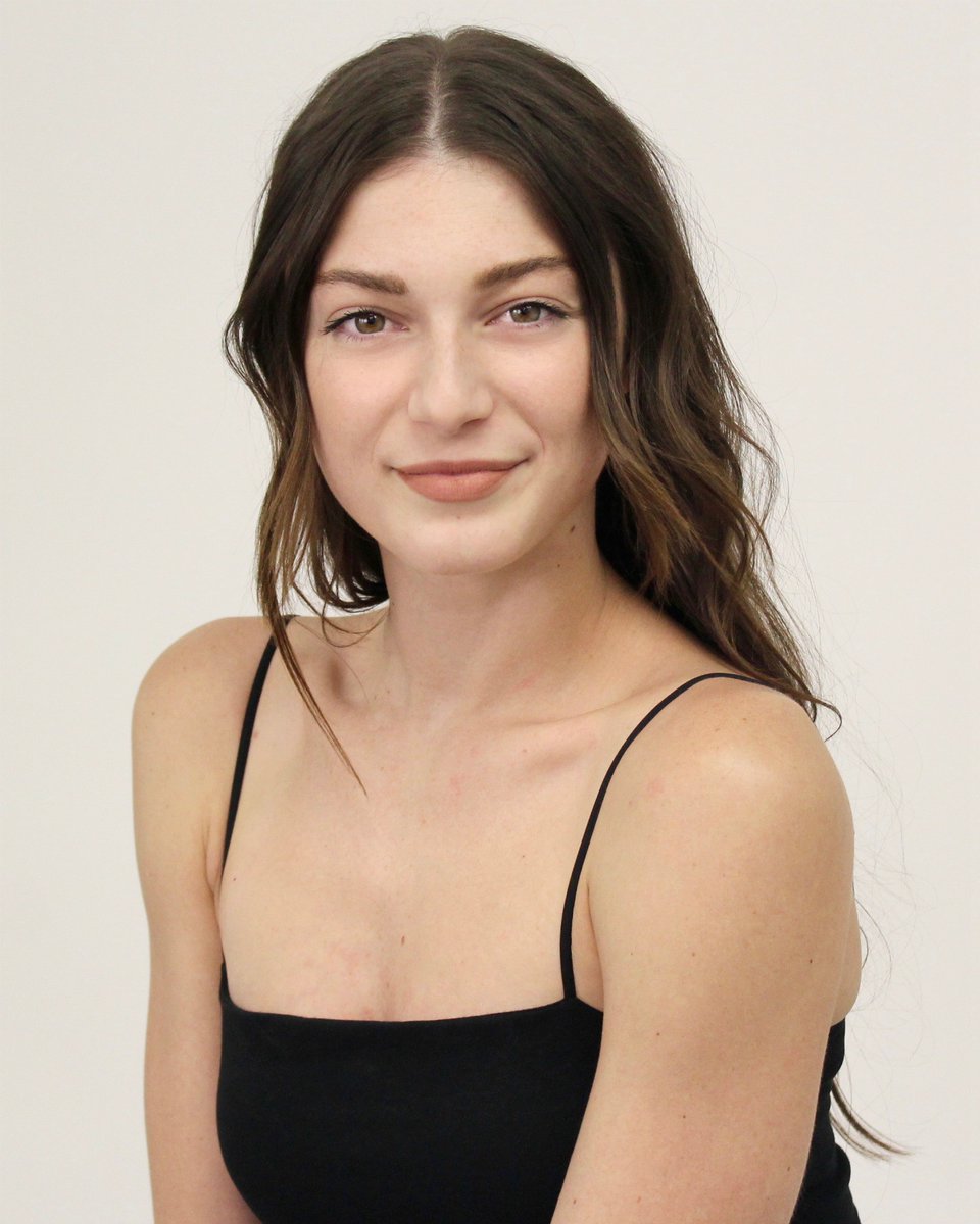 UniqueModelsGR's tweet photo. Agency Digitals with Unique Model, Michelle 
#uniquemodelsgr https://t.co/OhNaj8FKrc