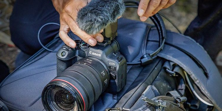 AlemDigit's tweet photo. Canon’un ikinci nesil EOS R aynasız fotoğraf makinesi sahnede
https://t.co/f3TlBlEdwR https://t.co/JlXU1I0mSZ