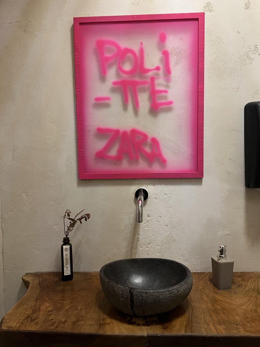 JoneAnsorregi's tweet photo. politte zara https://t.co/r1DXfjvddV