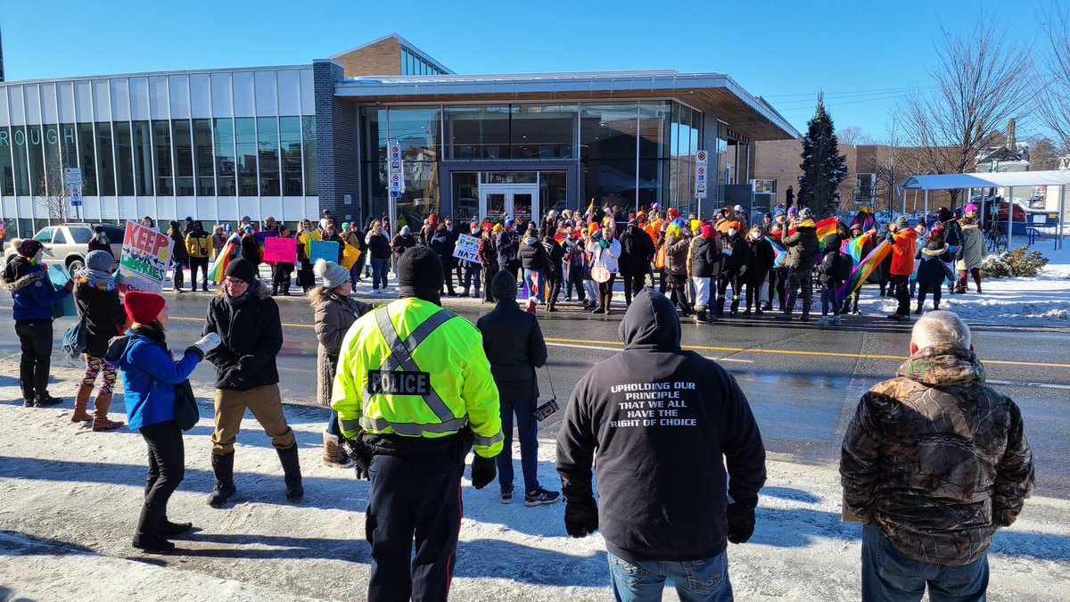 Drag Storytime returned to the Peterborough Public Library today to a  packed crowd - both indoors and out. Police estimate more than 300 people gathered in support of the event, with a dozen or so protesting against it.

More tonight at 6PM &amp; 11PM <a href="/CHEXNewswatch/">CHEX News on Global Peterborough</a> <a href="/GlobalPtbo/">Global Peterborough</a>
