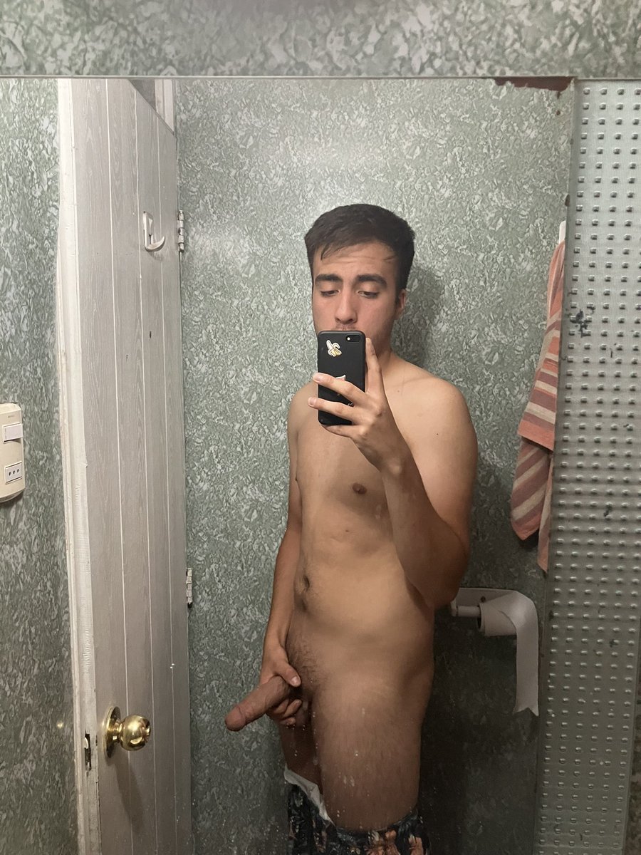 TheboyVix022's tweet photo. Quien me la chupa, háganme rt y los interesados pregunten por mi contenido. https://t.co/P8O43O9t3K