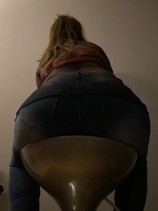 https://t.co/8vk9BJMmfs<a href="/tag/tittytuesday"class="tags"><span>#tittytuesday</span></a><a href="/tag/athm"class="tags"><span>#athm</span></a>