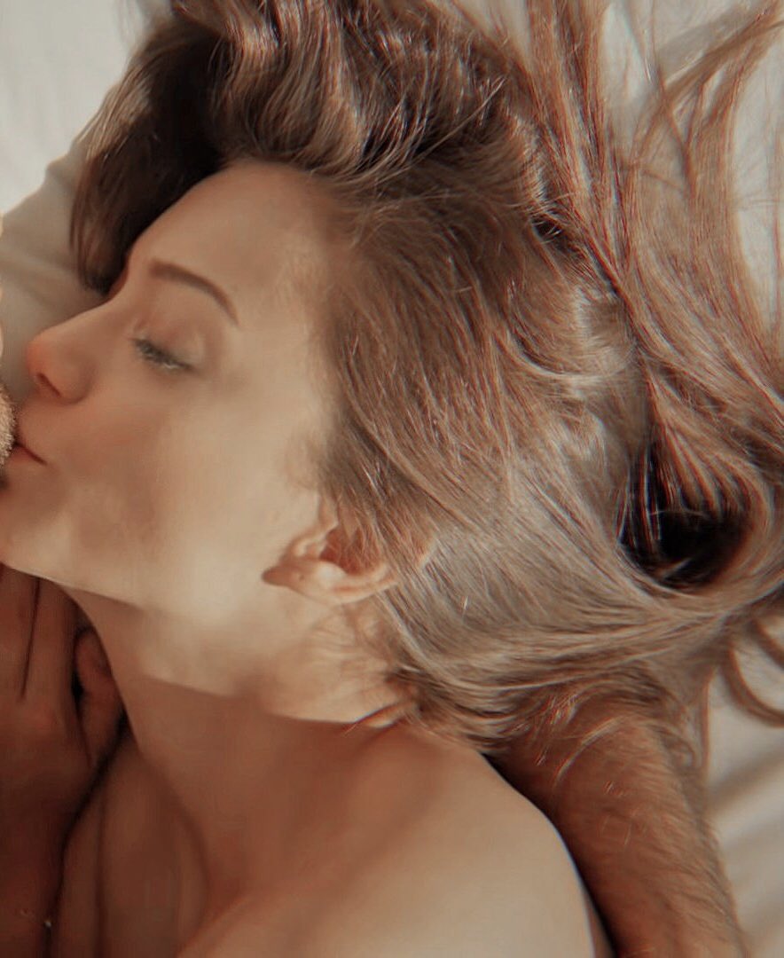 #CeyKor | #BirAşkHikayesi
#SeçkinÖzdemir | #DamlaSönmez