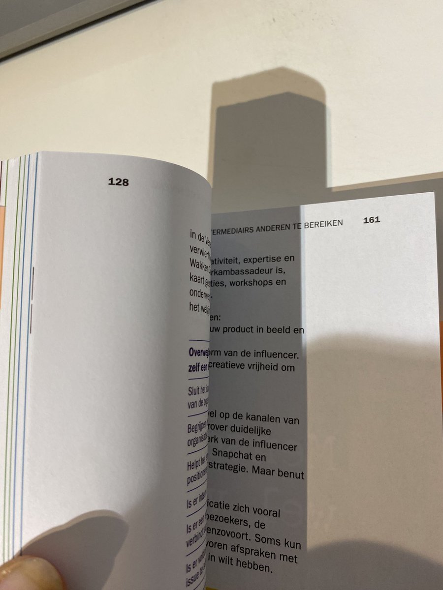 batta_lisa's tweet photo. Stel u voor je boek communicatie strategie voor je examen mist 30 pagina’s🤯 @Wilmichels https://t.co/tWJmiYSzAC