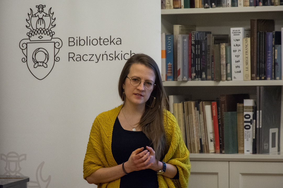 raczynskich's tweet photo. O muzeum otwartym na publiczność, burzach mózgu przy przygotowywaniu wystaw i stwarzaniu przestrzeni, w której człowiek spotyka się ze sztuką mówiła podczas spotkania cyklu Sztuk-mistrze Kinga Sibilska z działu edukacji Muzeum Narodowego w Poznaniu #poznan #muzealnicy #bracz https://t.co/9EDAJ4lrTA
