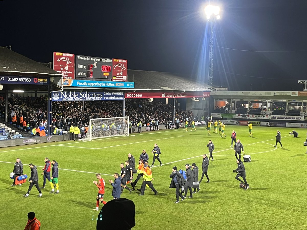 LewisCox_star's tweet image. Away end and players rightly loving this #wba