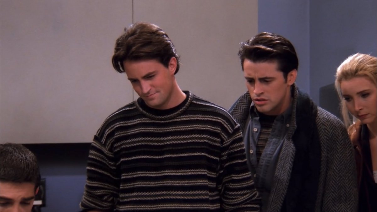 wdwruffalo's tweet photo. chandler's hair in season 1 <3 https://t.co/RrGch6z8JJ