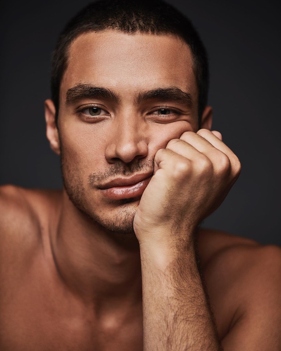 GIUSEPPE FUTIA for MIRIADE

<a href="/giuseppefutia_/">Giuseppe Futia</a> for @miriadeofficial
shot by <a href="/eugeniodorio/">eugenio d'orio</a>
creative direction by @pigreco71
hair by @becoolparrucchieri
grooming by @enim_makeup

#iamphotogenics #modelagency #malemodel #miriadelook #fashioneditorial