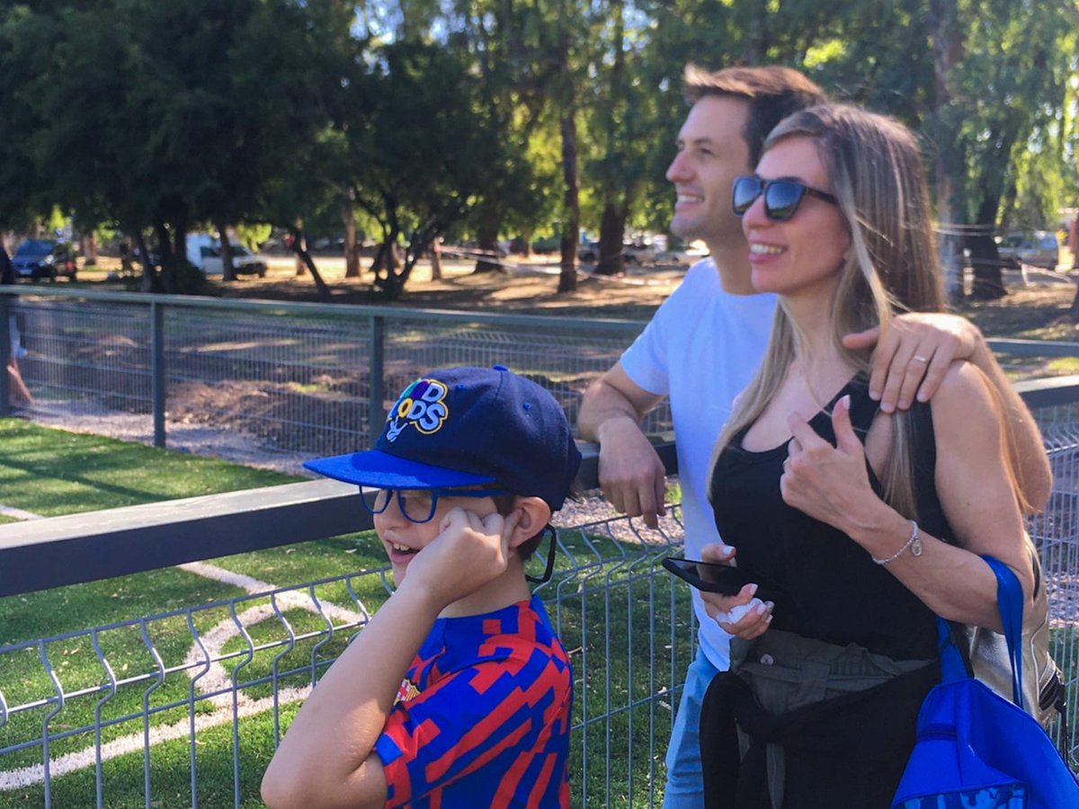 nico_mantegazza's tweet photo. ☀️ Disfrutando de una mañana de fútbol en familia.

Siempre alentando a @EstrellaDSur_ok. 🧡

@LassalleDaniela https://t.co/i8YBEiWlhq