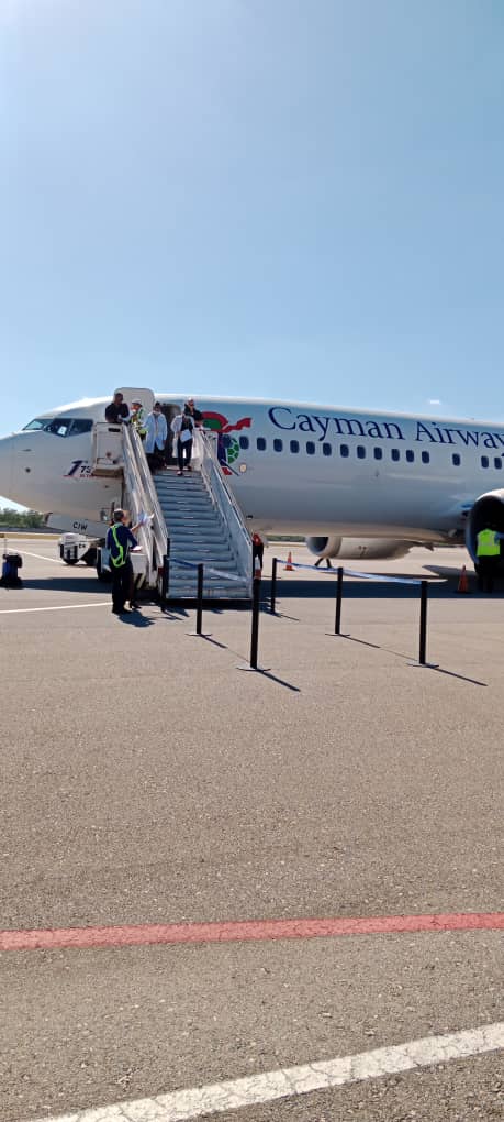 Más 1000 migrantes irregulares devueltos a #Cuba en los primeros 13 días del año, la mayoría por el Servicio de Guardacostas de EE.UU. con 970 en 6 operaciones. También fueron retornados de Bahamas 129 y de Islas Caimán 16. #NoAlTráficoHumano
