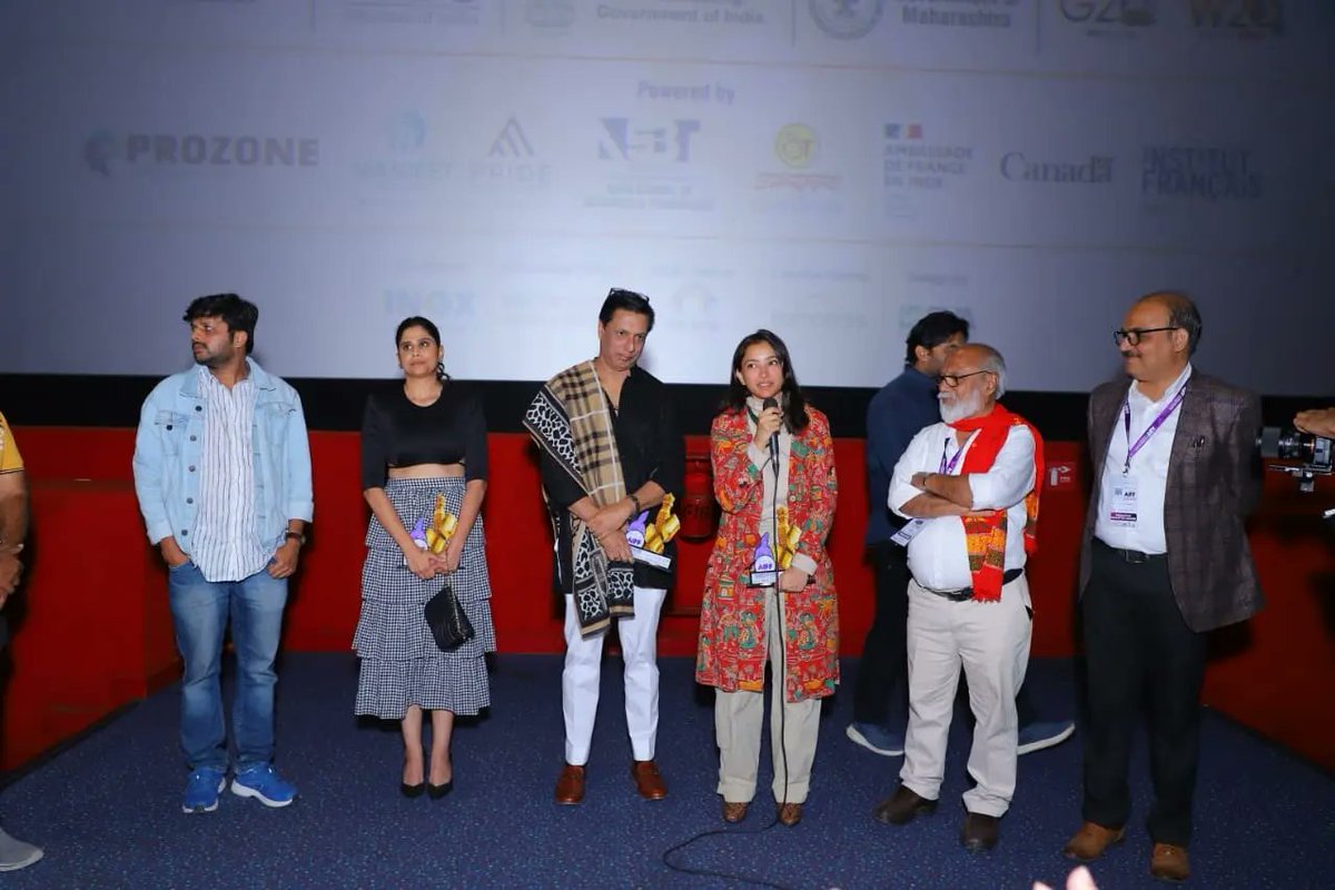 aeiffest's tweet image. Renowned National Award Winning Director @imbhandarkar, Versatile Actress @SaieTamhankar &amp;amp; @shweta_official were present during the screening of the movie India Lockdown at the 8th Ajanta Ellora International Film Festival - AIFF

#aiff #filmfestival #Cinama #LetsCelebrateCinema