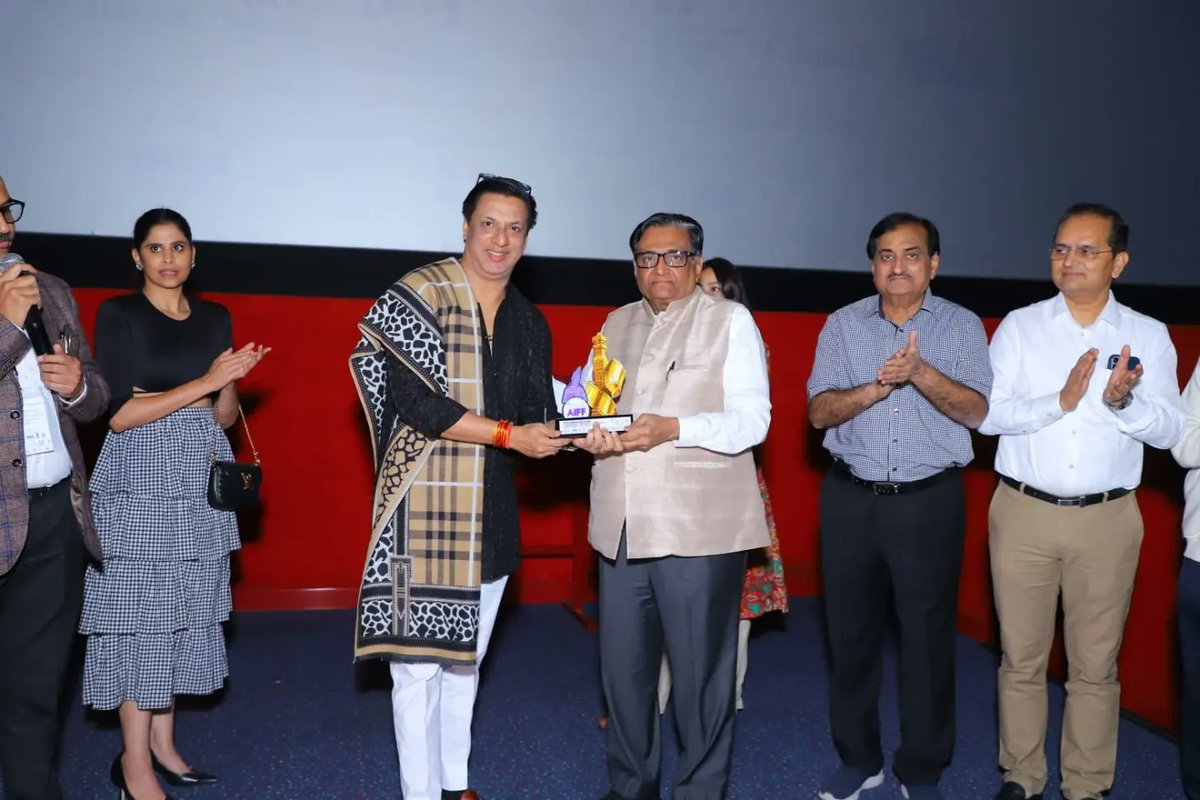 aeiffest's tweet image. Renowned National Award Winning Director @imbhandarkar, Versatile Actress @SaieTamhankar &amp;amp; @shweta_official were present during the screening of the movie India Lockdown at the 8th Ajanta Ellora International Film Festival - AIFF

#aiff #filmfestival #Cinama #LetsCelebrateCinema