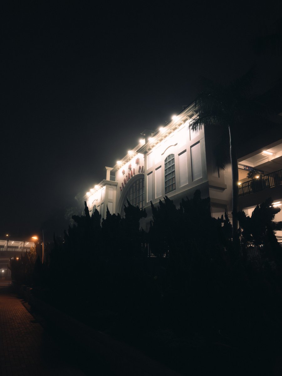 Some crazy fog tonight in Hong Kong