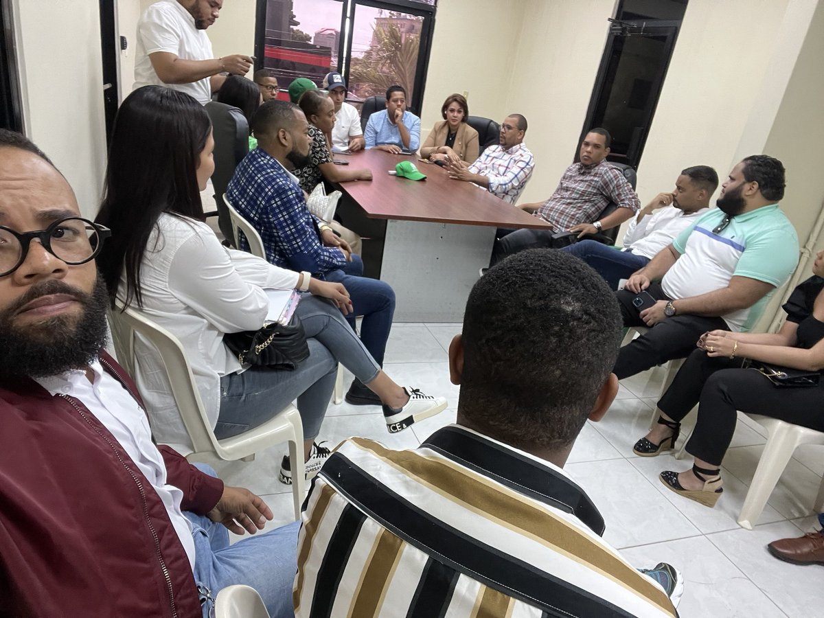 delfis_aybar's tweet photo. 💚SOMOS, SEGUIMOS y SEREMOS… #FUERZAJOVENDELPUEBLO https://t.co/1NnJzxr3Wz