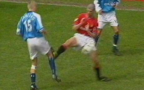 pgaskell13's tweet photo. at least Haaland’s Dad got a kick at Old Trafford https://t.co/bSXUTH26vn