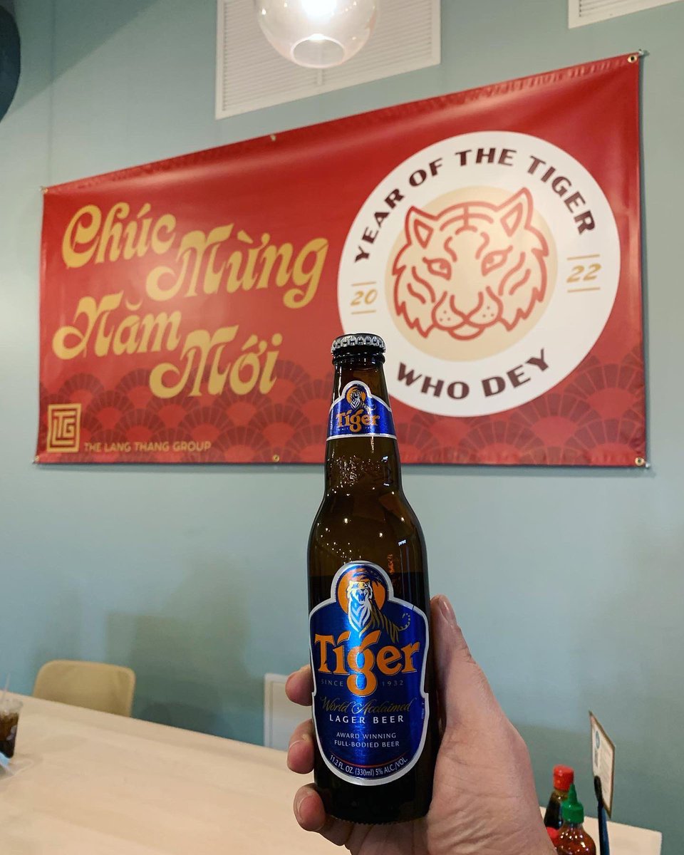 pholangthang's tweet image. Join us at PLT this weekend for beers from all across southeast Asia, football &amp;amp; phở! Going to the game? We’re right near a streetcar stop, so you can warm up before heading down #pholangthang #dothelangthang #beer #asianbeer #cincinnati #whodey