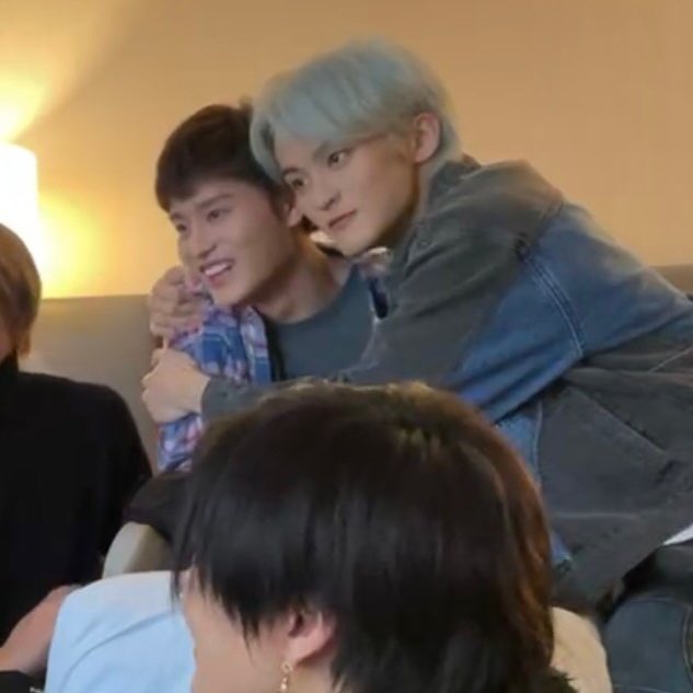lunarP126's tweet photo. วันนี้นายมาร์คลีวอแวพิแทลเยอะไปมั้ย>_< #MARK #TAEIL #MARKIL https://t.co/80gNkMeafM