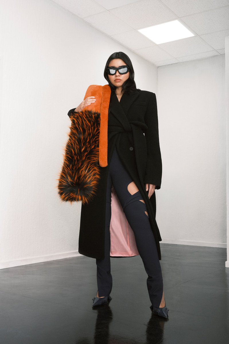 mefeater's tweet photo. Get into @Ottolinger1000’s pre fall 2023 collection 🖤 https://t.co/v45frtZitW