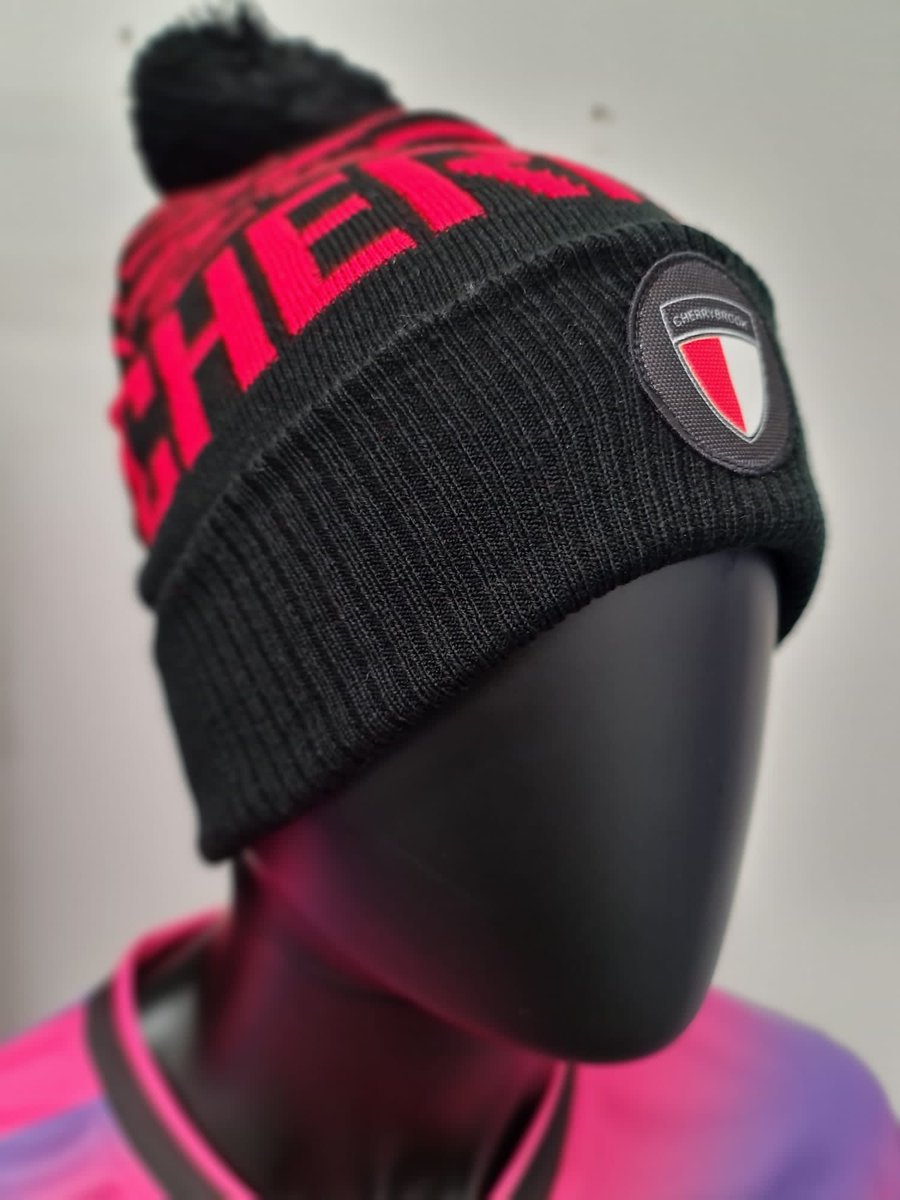 GripActive's tweet photo. Are you winter ready?

🌐: https://t.co/treRHdEH5d
📧: sales@gripactive.com
☎️: 0044 788 058 0030

#gripactive #football #trainingball #footballkits #paddedjacket #snood #hats #neckwarmer #beanie #winteressentials #holidaysale #scarves #hoodies #jackets #kits #sportswear https://t.co/qfTyh4u1ne