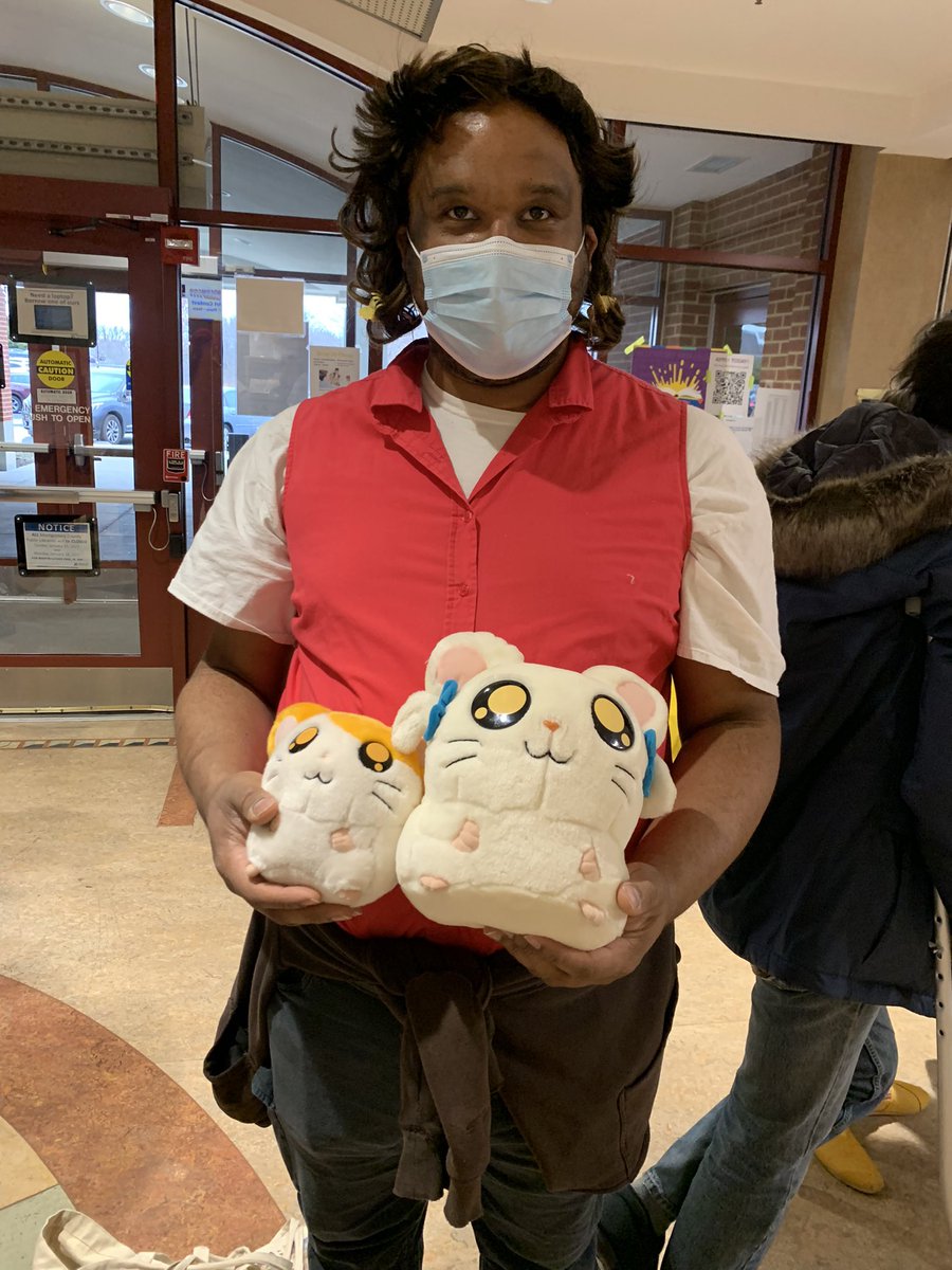 MCPL_Libraries's tweet photo. It’s @Mattysquerades as Laura from #Hamtaro at #MoComCon 2023! https://t.co/48VU7cxAlH