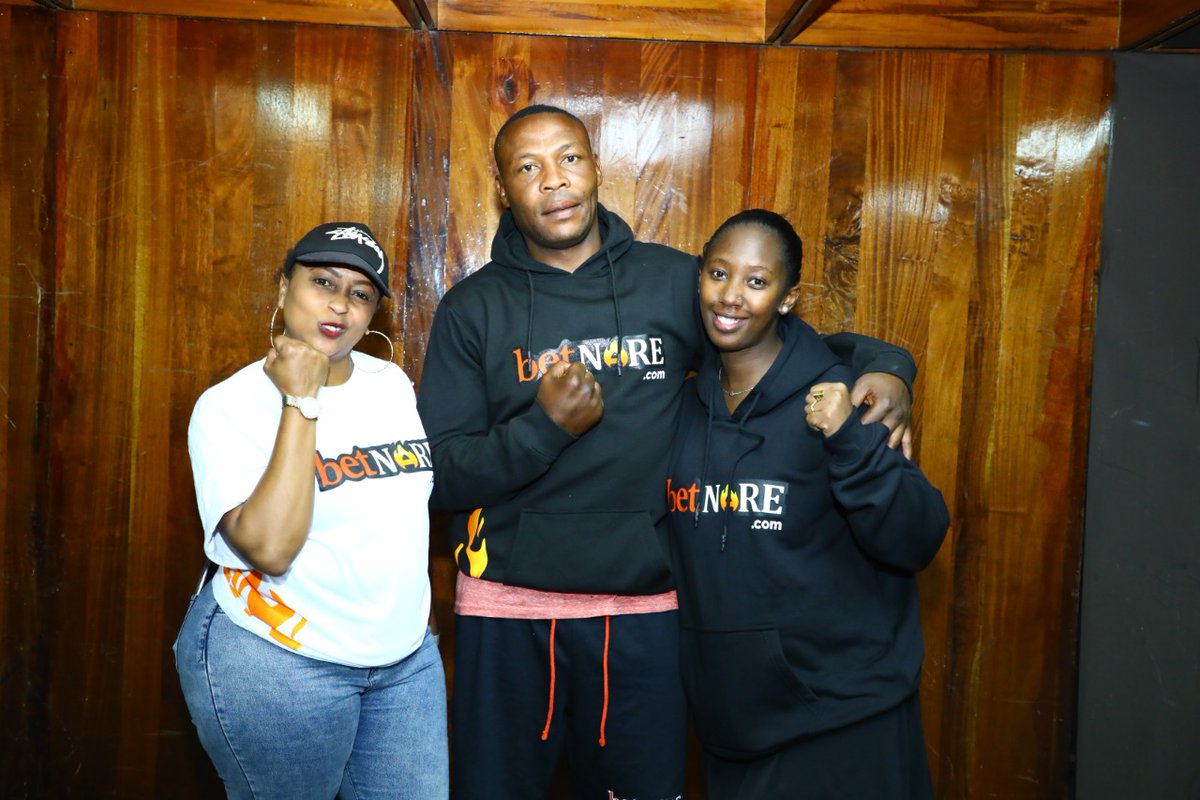 Raymuchi's tweet photo. Wanyonyi in the building.....#FightNightKE BetNare KE @betnareke https://t.co/mwEqLpuEms