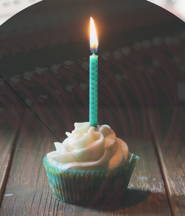 robertwarren's tweet image. Happy One Year Birthday to distributed hash, #Bitcoin hosting and research.

Here are THE major lessons learned from a year of building a BTC Hosting and Mining company in the harshest mining market ever. 

An Insightful 🧵🧵