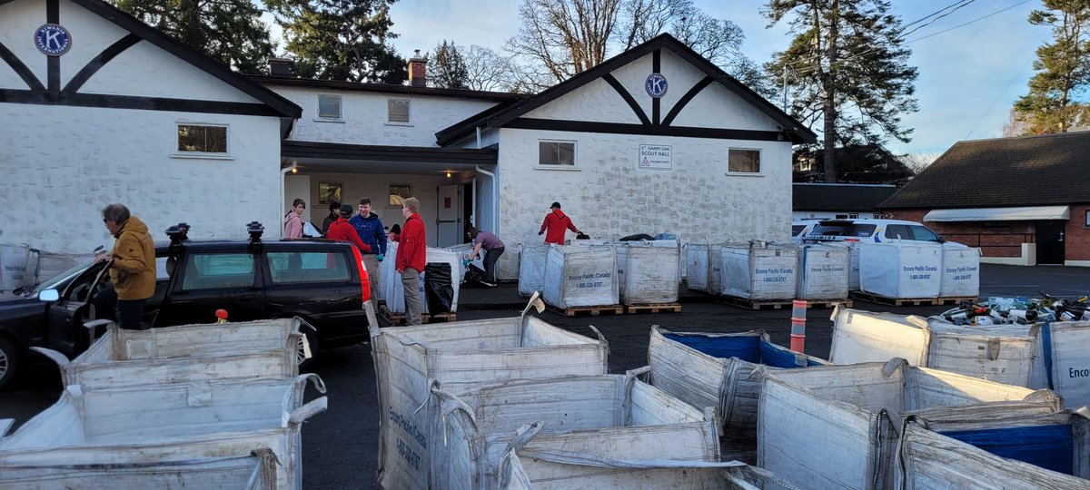5th Garry Oak Scouts - Vancouver Island (@oakbayscouts) on Twitter photo Activity is underway #Oakbay. We want your bottles, right beside <a href="/OakBayFireDept/">Oak Bay Fire</a> and <a href="/OakBayPolice/">Oak Bay Police</a> at the Scout Hall. Activity is underway #Oakbay. We want your bottles, right beside <a href="/OakBayFireDept/">Oak Bay Fire</a> and <a href="/OakBayPolice/">Oak Bay Police</a> at the Scout Hall.