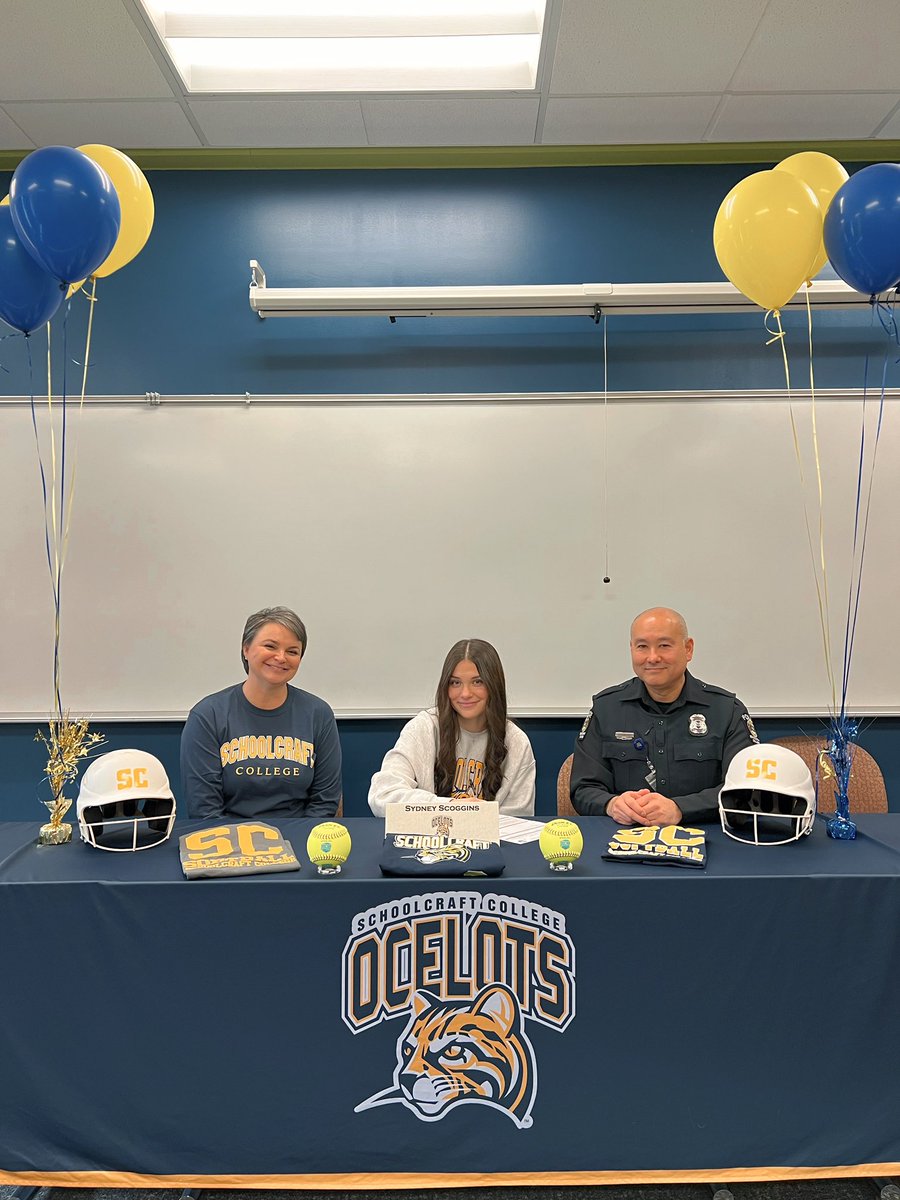 Officially an Ocelot!!💛💙 <a href="/Turnin2Badillo/">T2 Premier 18U Badillo</a> <a href="/Turnin2Softball/">Turnin2 Softball</a> <a href="/OcelotAthletics/">Schoolcraft College Athletics</a>