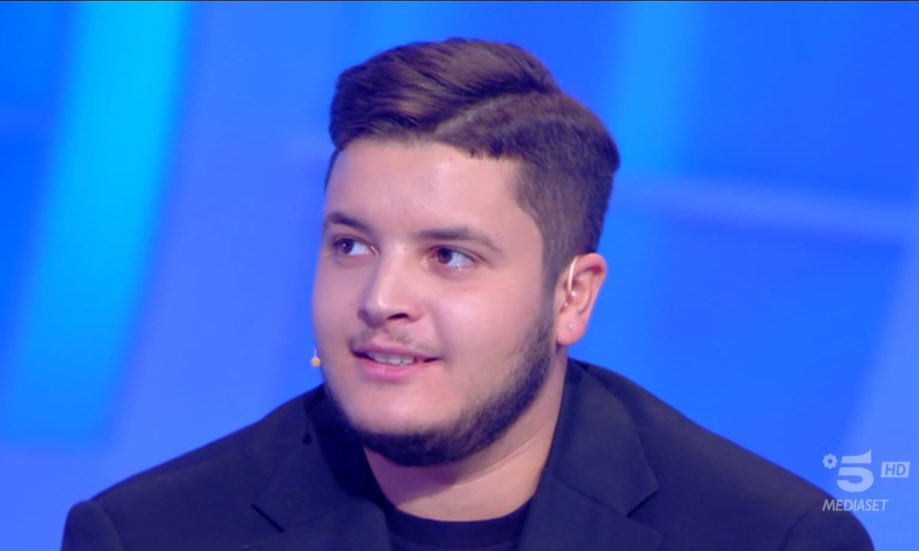 trash_italiano's tweet photo. DELUSIONI MARIANE DI QUESTA SERA. #cepostaperte https://t.co/bAj8cJftvE