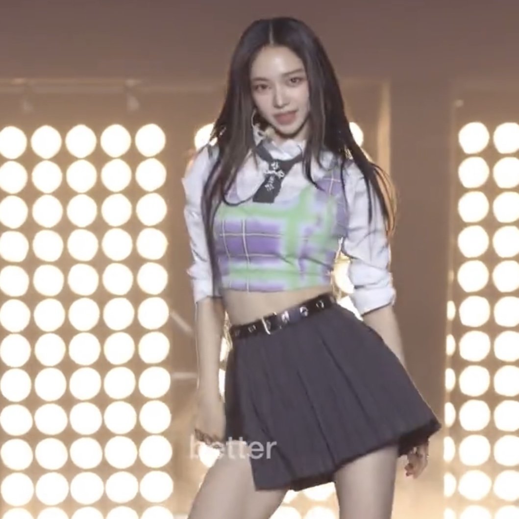 pannchoa's tweet photo. Aespa Karina looks like a real-life AI at the KB Kookmin Bank event today
https://t.co/LrRQIuLCXj https://t.co/IX2QmkurZZ