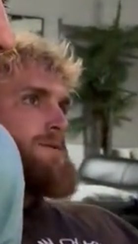 MJD7055's tweet photo. @LoganPaul @KSI Man looks worried 🤣 https://t.co/oxJUywteGx